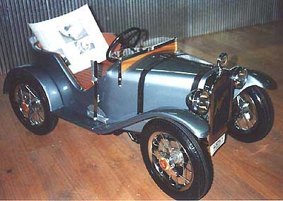 Pedal_Car_2.jpg (30180 bytes)
