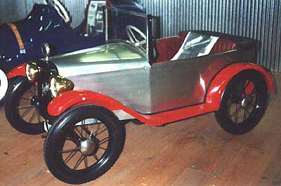 Pedal_Car_3.jpg (28198 bytes)