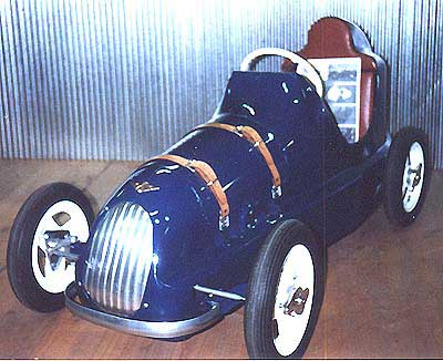 Pedal_Car_5.jpg (37870 bytes)